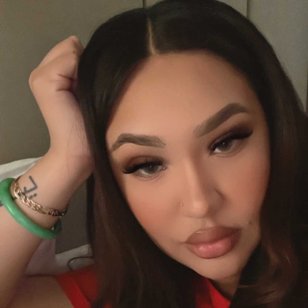 Meet your Posher, Damary